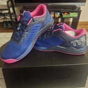 TYR, CXT-1, men's size 11.5, women's 13, Blue and pink